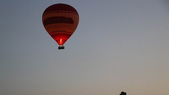 5 ay sonra ilk! Kapadokya’da sıcak hava balon turları yeniden başladı