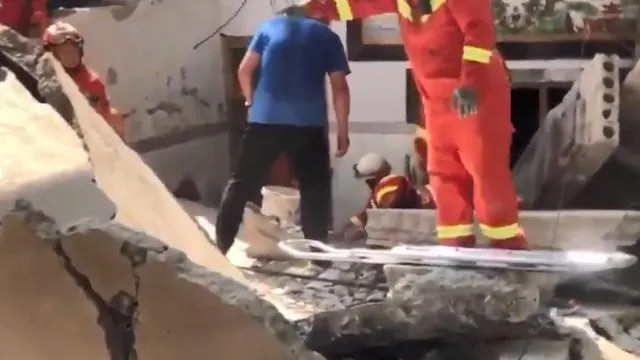 Çin’de otel çöktü! Çok sayıda ölü ve yaralı var