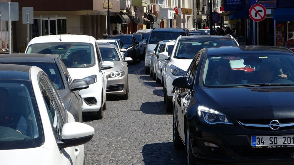 Tatilcilerin dönüş çilesi başladı! İşte trafikte son durum