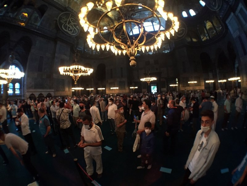 Ayasofya bayramın son gününde de dolup taştı