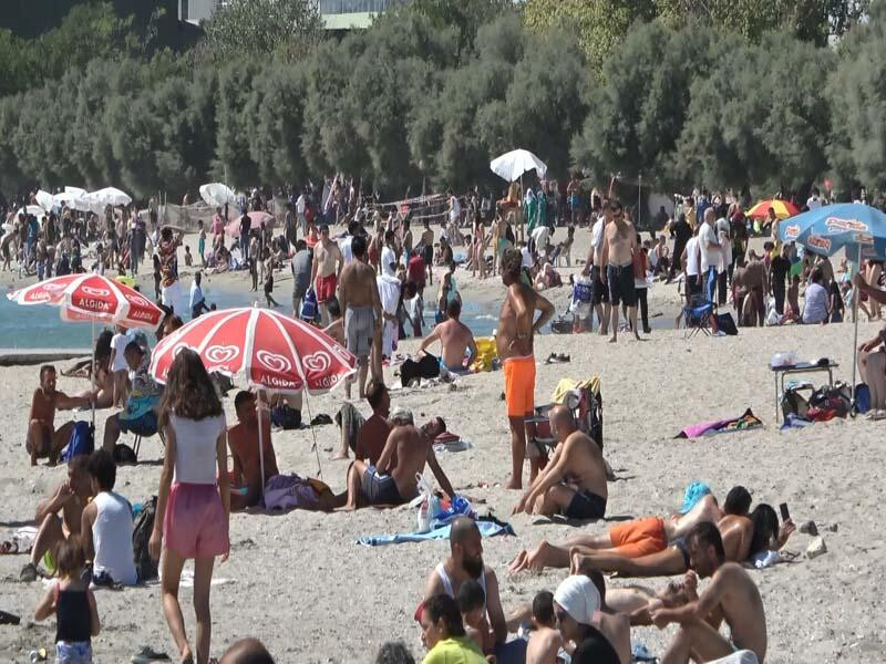 Bayramın son gününde Menekşe Plajı'nda bayram yoğunluğu - Resim: 1
