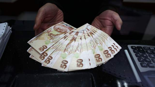 Canlı yayında ekonomik kriz için tarih verdi!