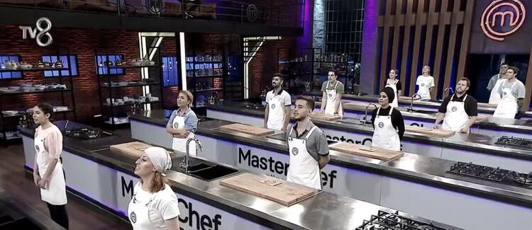 MasterChef Türkiye'de olay var! Mehmet şef stüdyodan kovdu!