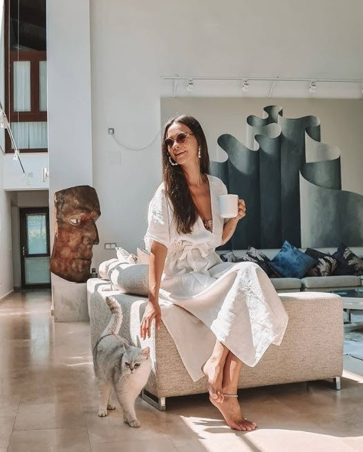 Hande Soral’ın yeni imajına beğeni yağdı