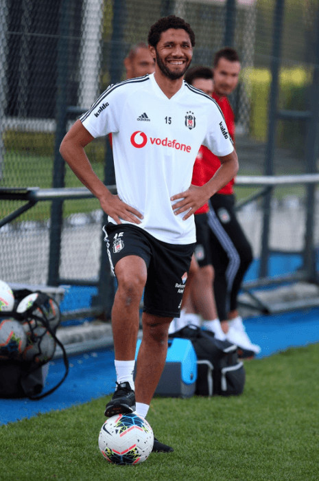 Mohamed Elneny ezeli rakibe gidiyor
