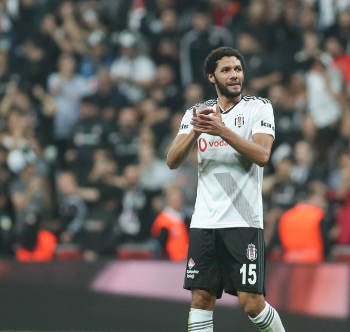 Mohamed Elneny ezeli rakibe gidiyor