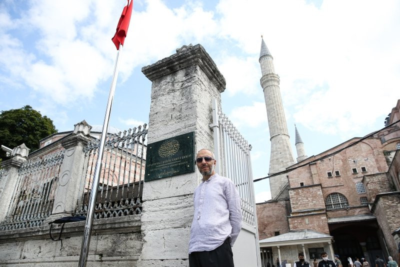 Ayasofya-i Kebir Camisi levhasında dikkat çeken ayrıntı