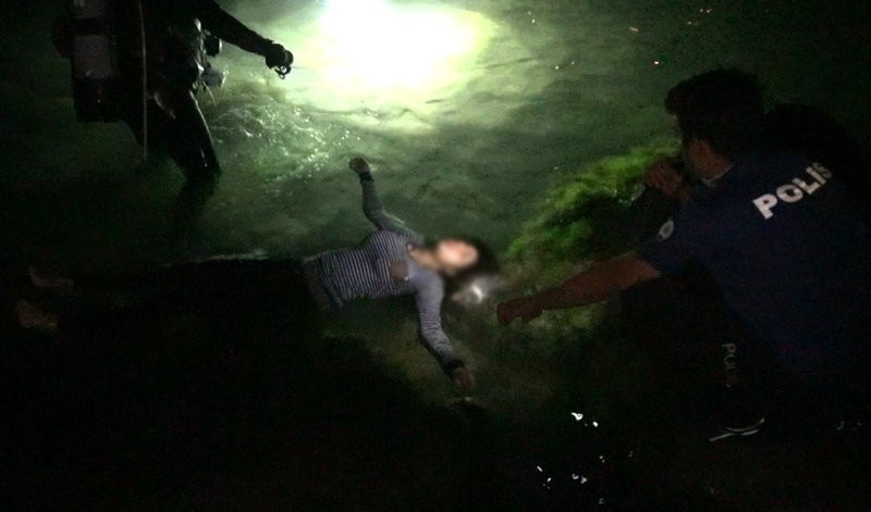 İstanbul Silivri'de hareketli anlar! Polisin dikkati genç kızı kurtardı - Resim: 3