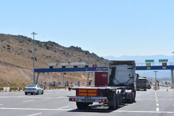 Otoyol, Foça'ya gelen tatilci sayısını artırdı