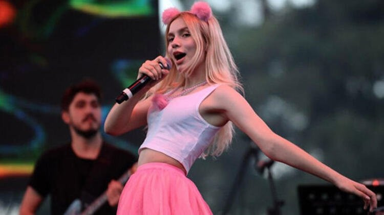 Aleyna Tilki’den hayranlarına müjde