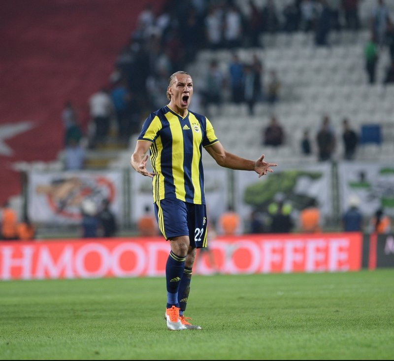 Frey'in kaçırdığı gol Fenerbahçelileri çıldırttı - Resim: 3