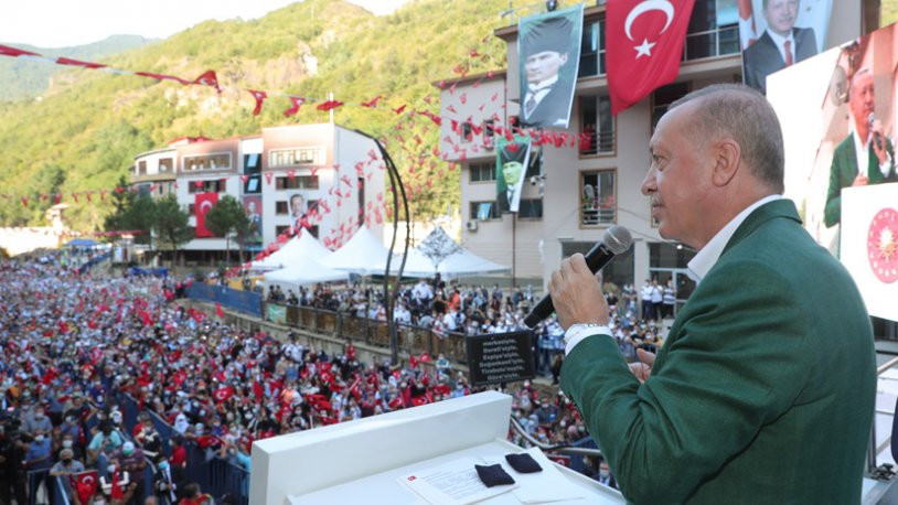 Erdoğan’ın 30 Ağustos'tan 1 gün sonraki sosyal mesafesiz mitingine tepki