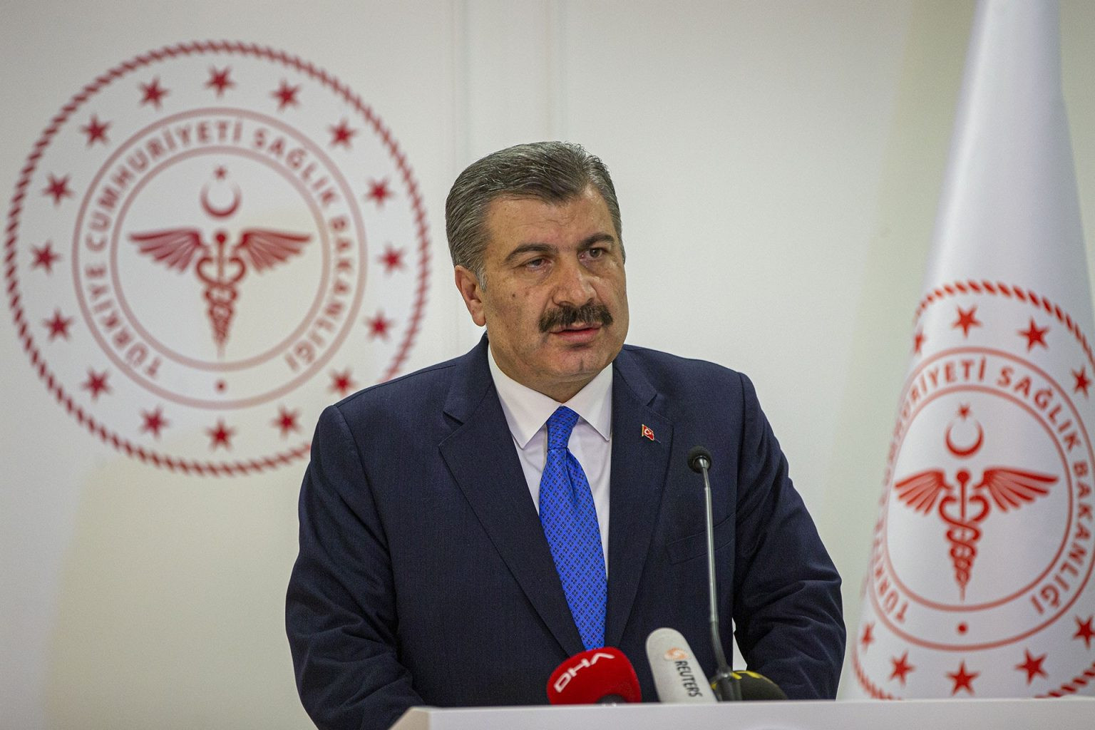 Bakan Koca'ya zor soru: ''Neden Medipol ?''