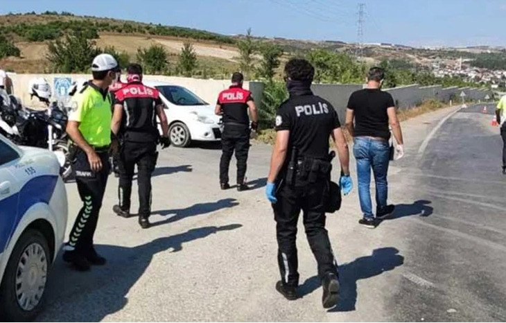 Maske denetiminde maske takmayan polislere de cezası kesildi!