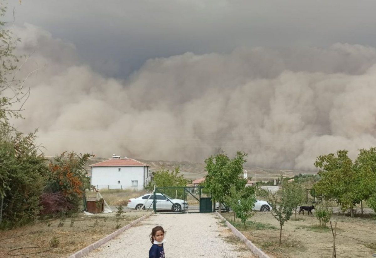 Ankara'da kum fırtınası