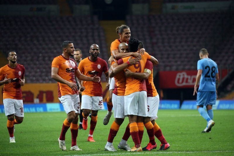 Galatasaray'a 1 ayda müthiş gelir