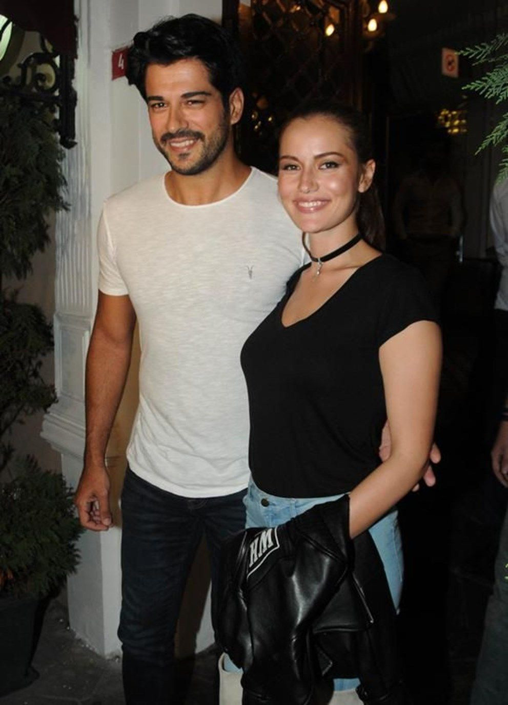 Fahriye Evcen ile Burak Özçivit'ten 130 bin lira iddiasına yanıt