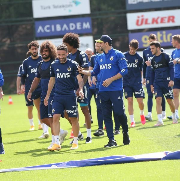 Fenerbahçe'de Marcel Tisserand takımla çalışmalara başladı