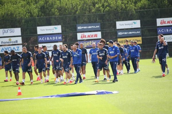 Fenerbahçe'de Marcel Tisserand takımla çalışmalara başladı