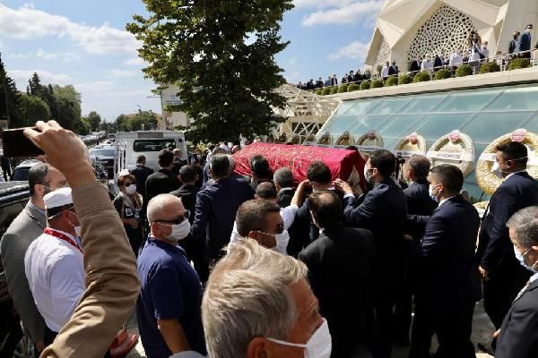 Suna Kıraç son yolculuğuna uğurlandı
