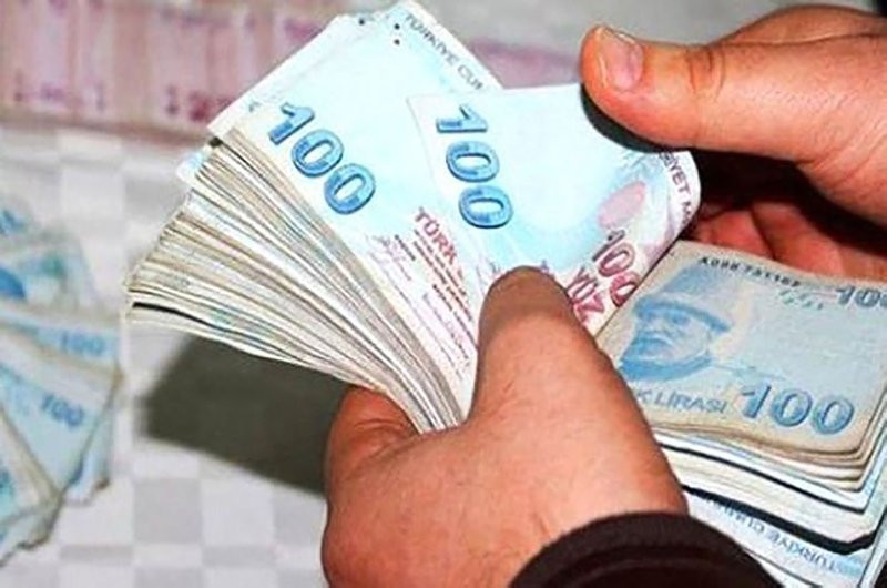 Üniversite mezunları 2 yıl muaf olacak