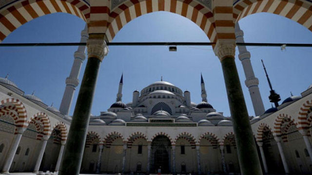 İzmir'de cami hoparlöründen yapılan müzik yayınıyla ilgili yeni gelişme