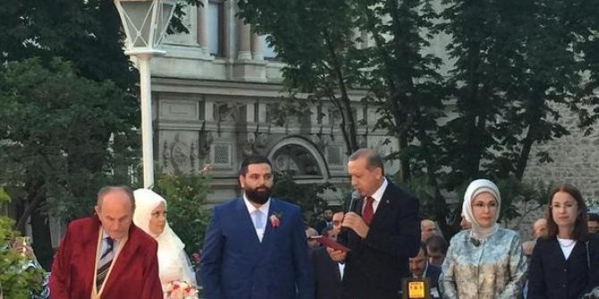 Davutoğlu'nun danışmanı gözaltına alındı