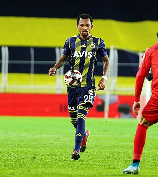 Fenerbahçe golcü transferini bitirdi