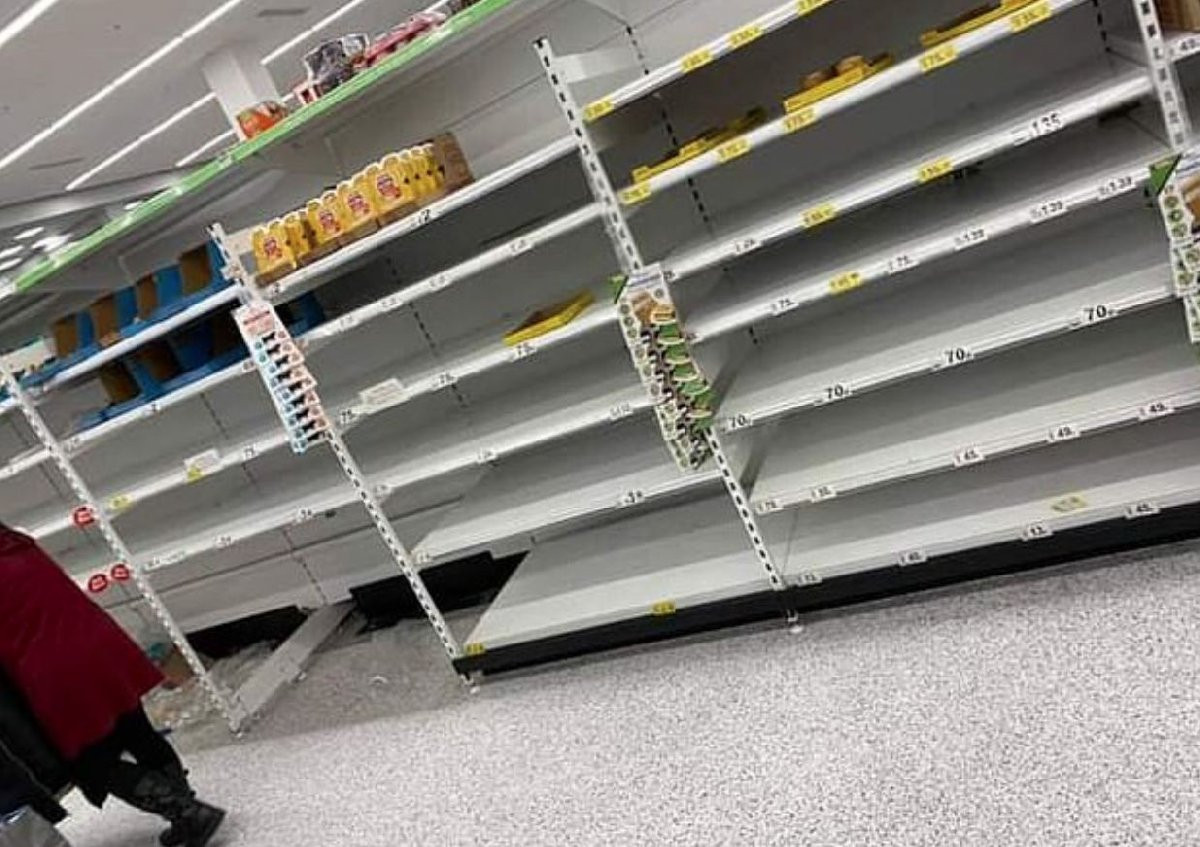 Koronavirüste ikinci dalga paniği! Halk marketleri talan etti