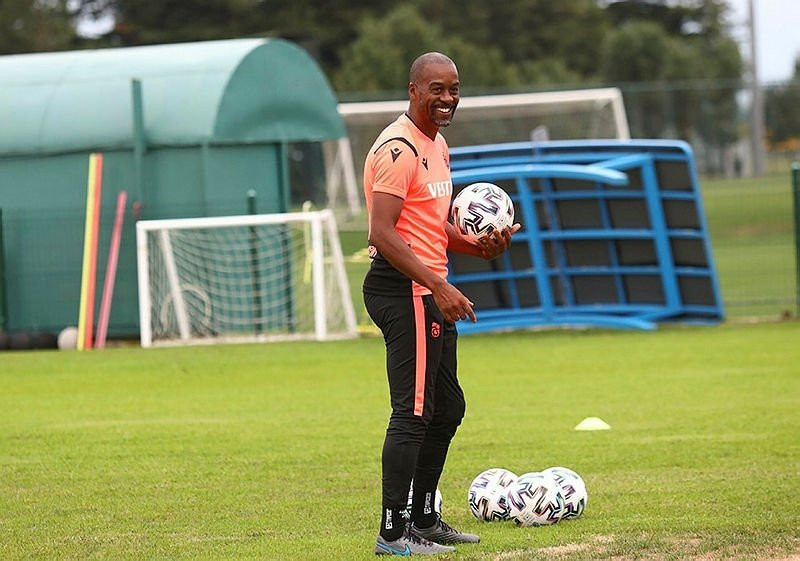 Trabzonspor'da imzalar atılıyor