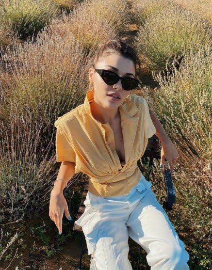 Hande Erçel paylaşımıyla sevenlerini korkuttu