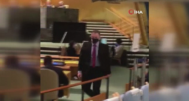 İkinci ''one minüt'' vakası; Erdoğan konuşmaya başlayınca...