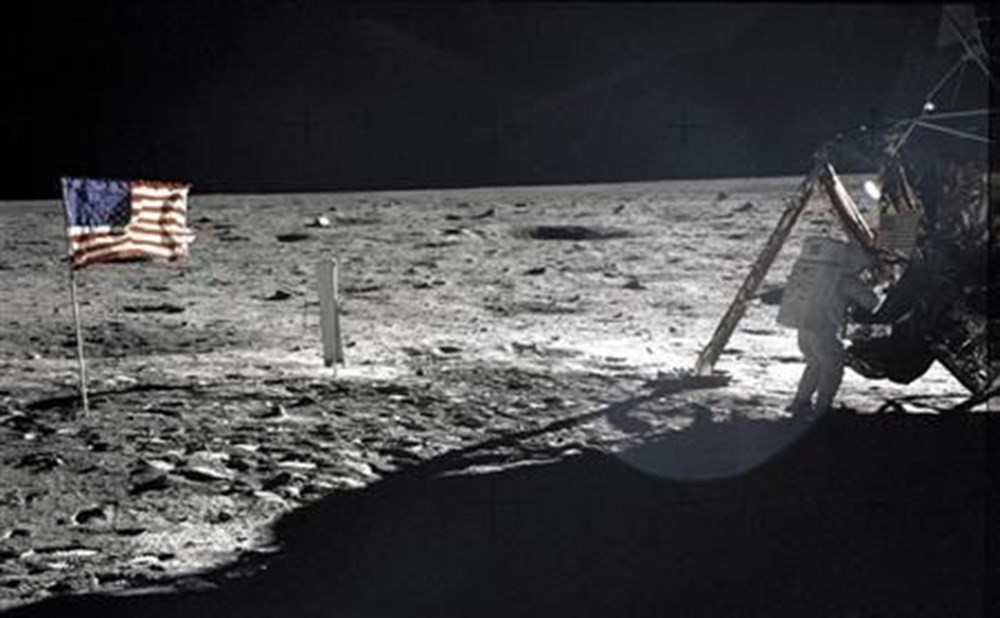 NASA, Ay'a iki astronot gönderecek! Yolculuk tarihi belli oldu