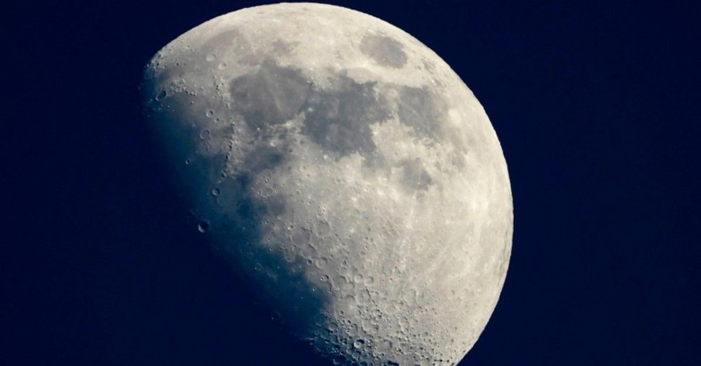 NASA, Ay'a iki astronot gönderecek! Yolculuk tarihi belli oldu