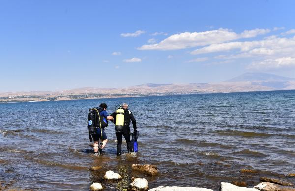 Van Gölü'nün derinliklerindeki binlerce yıllık tarih yatıyor