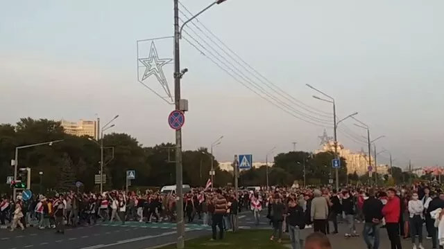 Belarus'ta yemin töreninden sonra sokaklar karıştı!