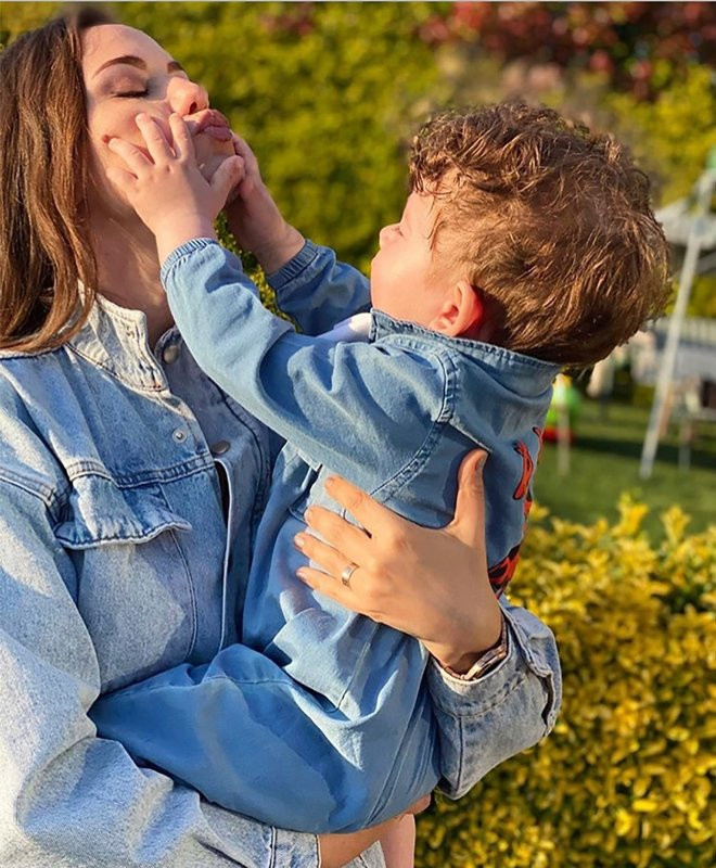 Fahriye Evcen paylaştı sosyal medya onu konuştu!