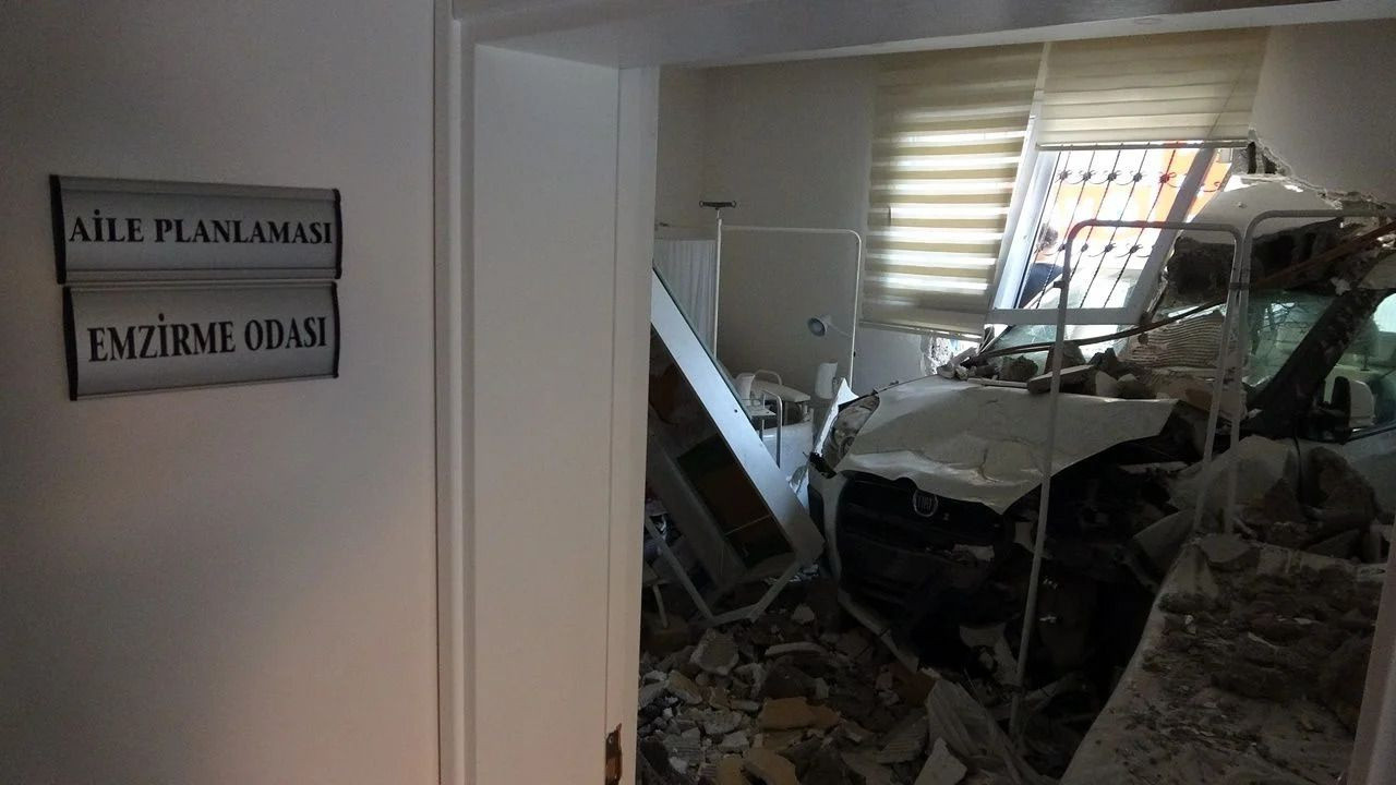 Aracıyla sağlık ocağına daldı