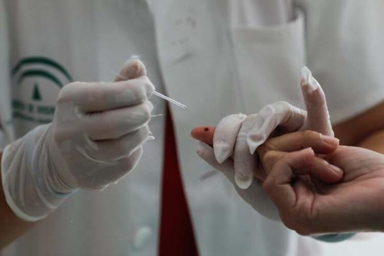Koronavirüs vaka sayıları artmaya devam ediyor