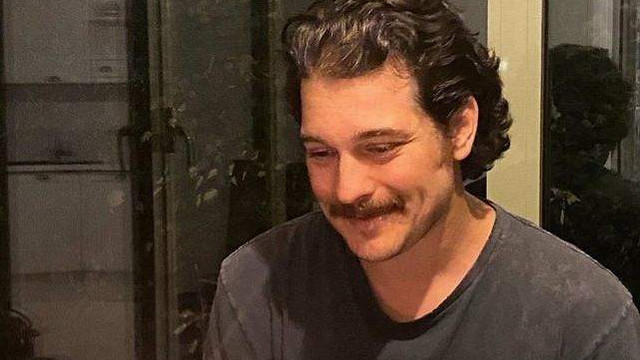 Çağatay Ulusoy'dan yeni yaşa yeni imaj!