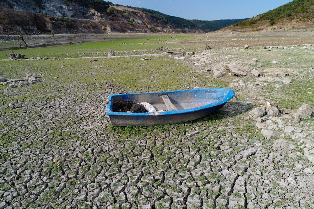Suların çekildiği Sazlıdere Barajı'nda korkutan görnütü