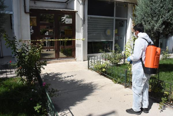 Apartman görevlisi çift koronaya yakalandı, 500 kişi karantinaya alındı
