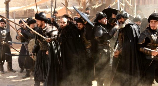 TRT'nin yeni dizisinde büyük kriz! Çalışanlar iş bıraktı