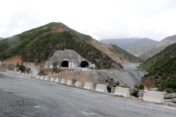 Zigana Tüneli'nin %74'ü tamamlandı