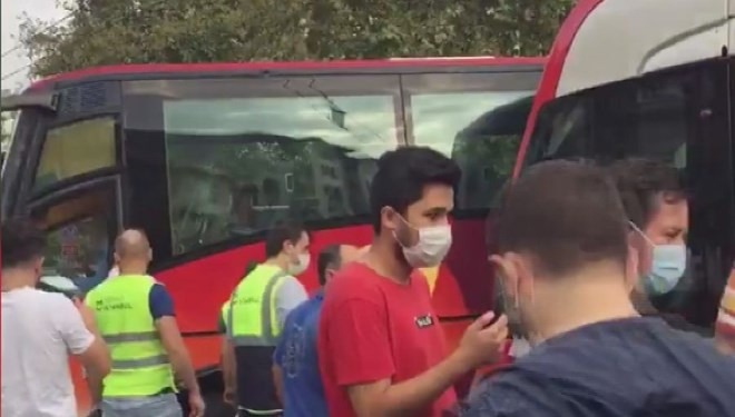 İstanbul'da tramvay otobüse çarptı! O anlar kamerada