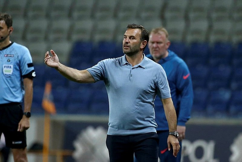 Başakşehir yenildi taraftar çıldırdı!