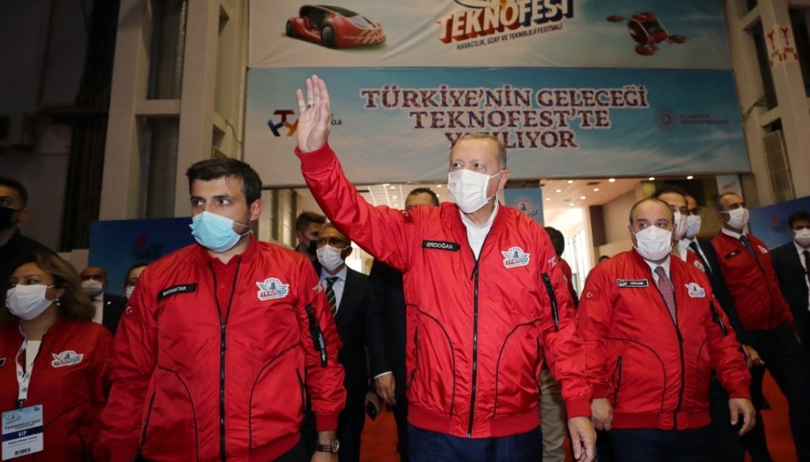 Geleceğin savunma teknolojilerine Erdoğan imzası!