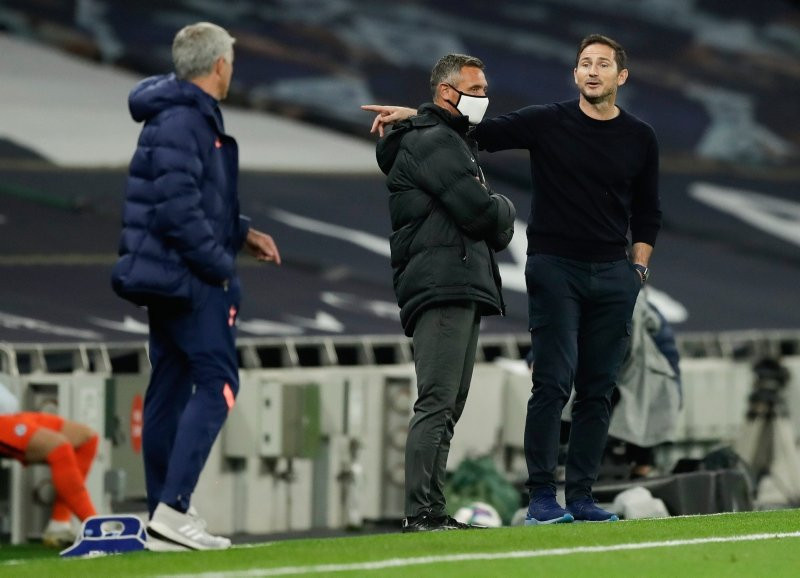Mourinho ve Lampard saha kenarında tartıştı