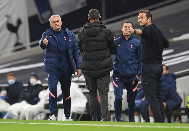 Mourinho ve Lampard saha kenarında tartıştı