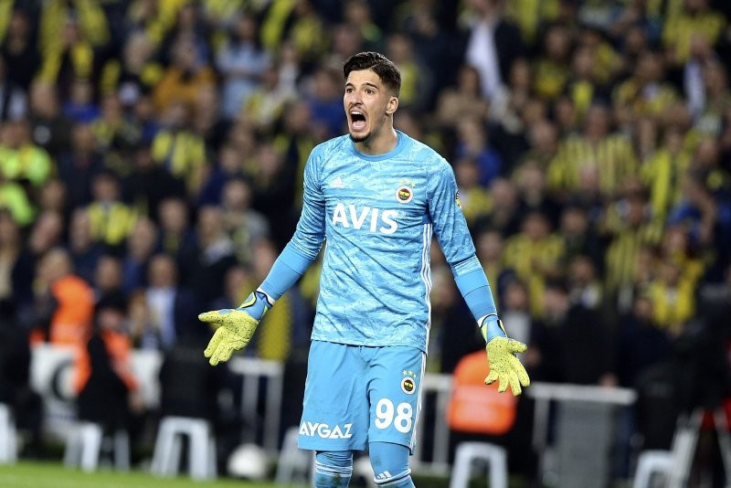 Altay Bayındır Fenerbahçe'den ayrılıyor - Resim: 2